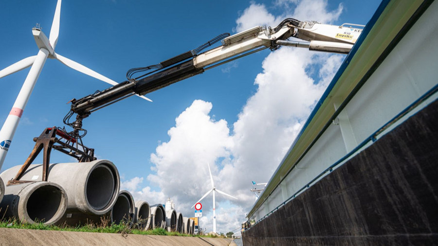 Tubobel levert 870 m buizen via binnenvaart: 40 trucks en 6 ton CO2 minder