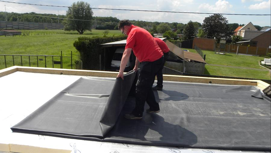 INSTALLEZ VOUS-MEME UNE MEMBRANE EPDM SUR VOTRE TOIT