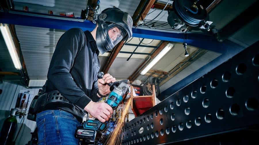 Makita lance une nouvelle génération de batteries avec la BL4040F