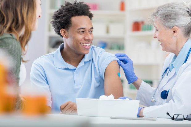 Les pharmaciens autorisés à administrer le vaccin anti-grippe une année de plus