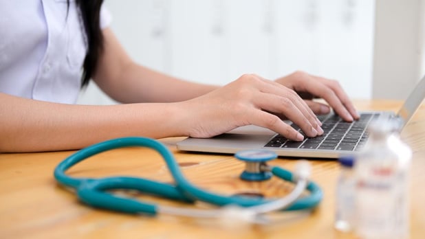 Obligation de transmission aux OA : l'Inami publie des FAQ