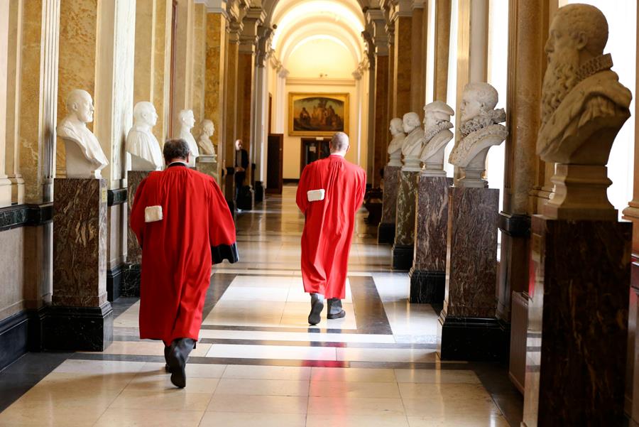 Propos anti-Covid : la Cour Cassation trace la ligne entre code de déontologie et justice pénale