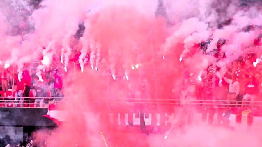 Engins pyrotechniques au foot: 579 victimes (en quatre ans) dans les stades belges [vidéo]